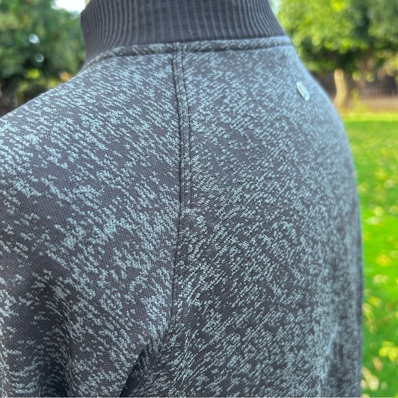 Lululemon Rest Less Half Zip Pullover Seamless | Black Dark Cast Grey | Size 12 - Picture 8 of 12